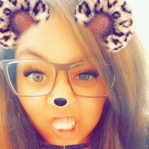 Meet your Posher, Jasmine